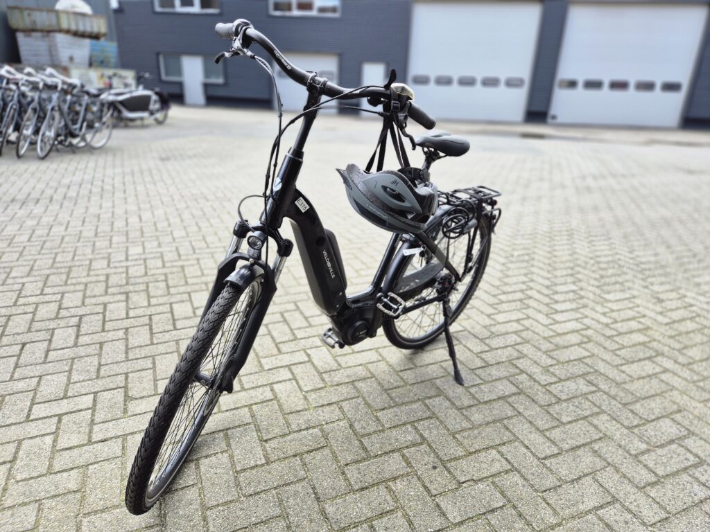 elektrische fiets van het merk Velo de Ville te huur bij Hoegen Fietsverhuur